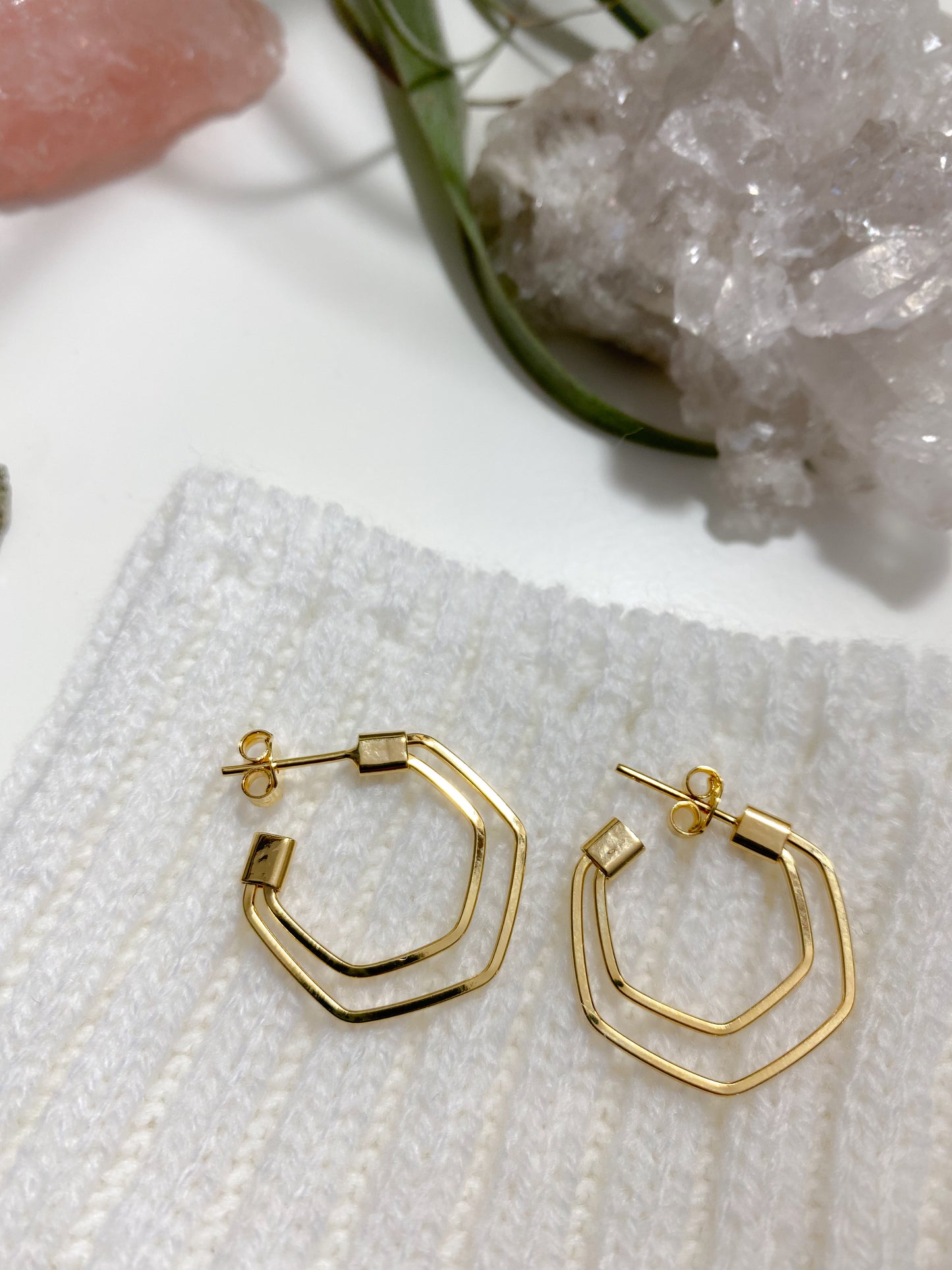 Double thread hoop earrings