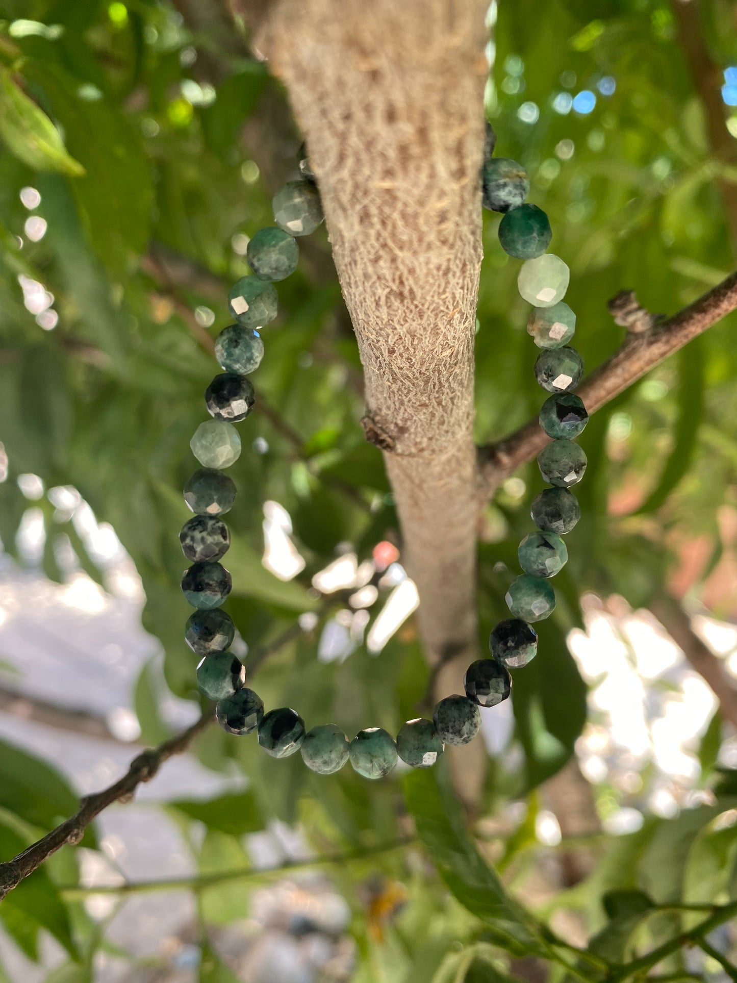 EMERALD (real genuine natural faceted)